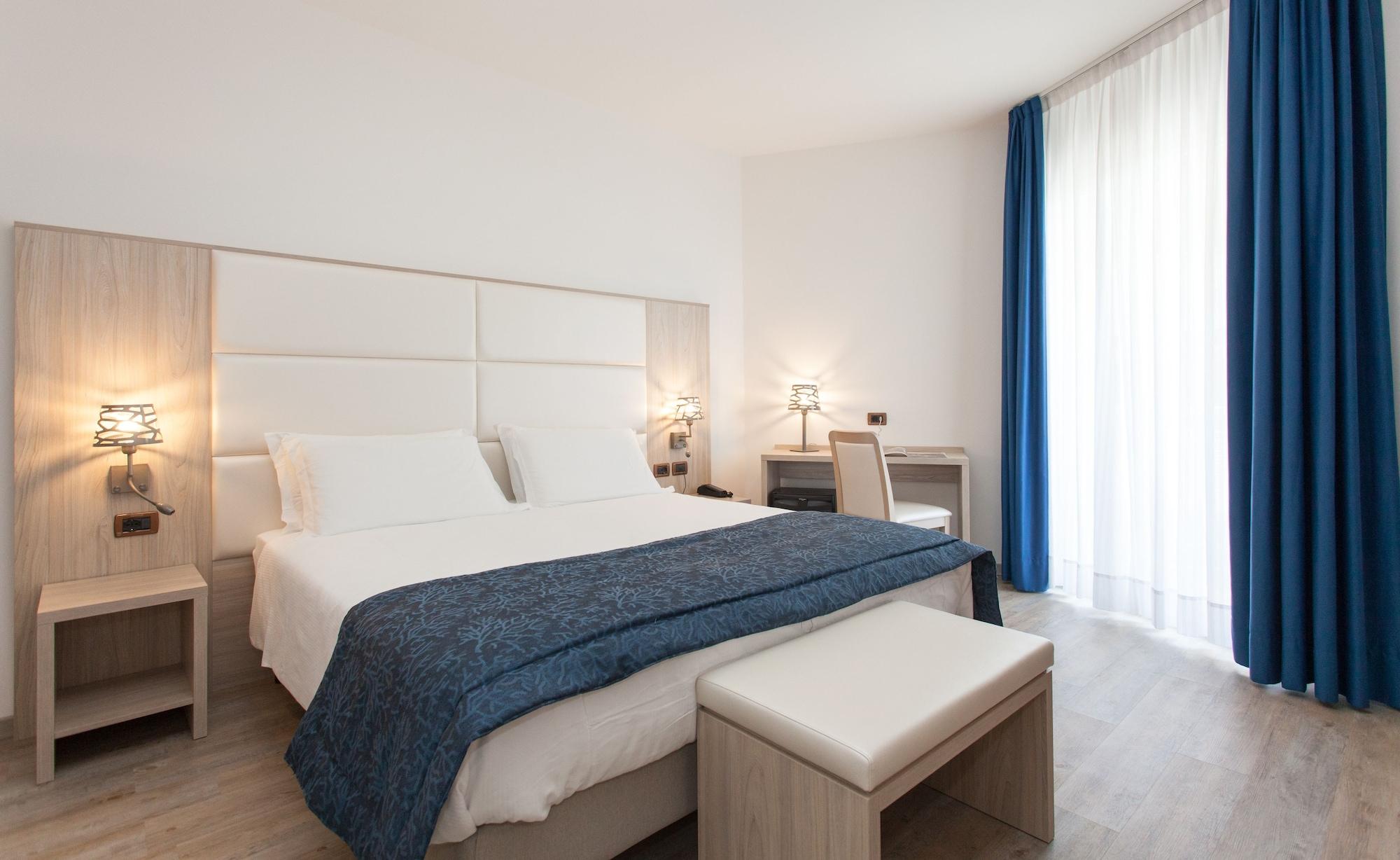 Regent'S Hotel Lido di Jesolo Bagian luar foto