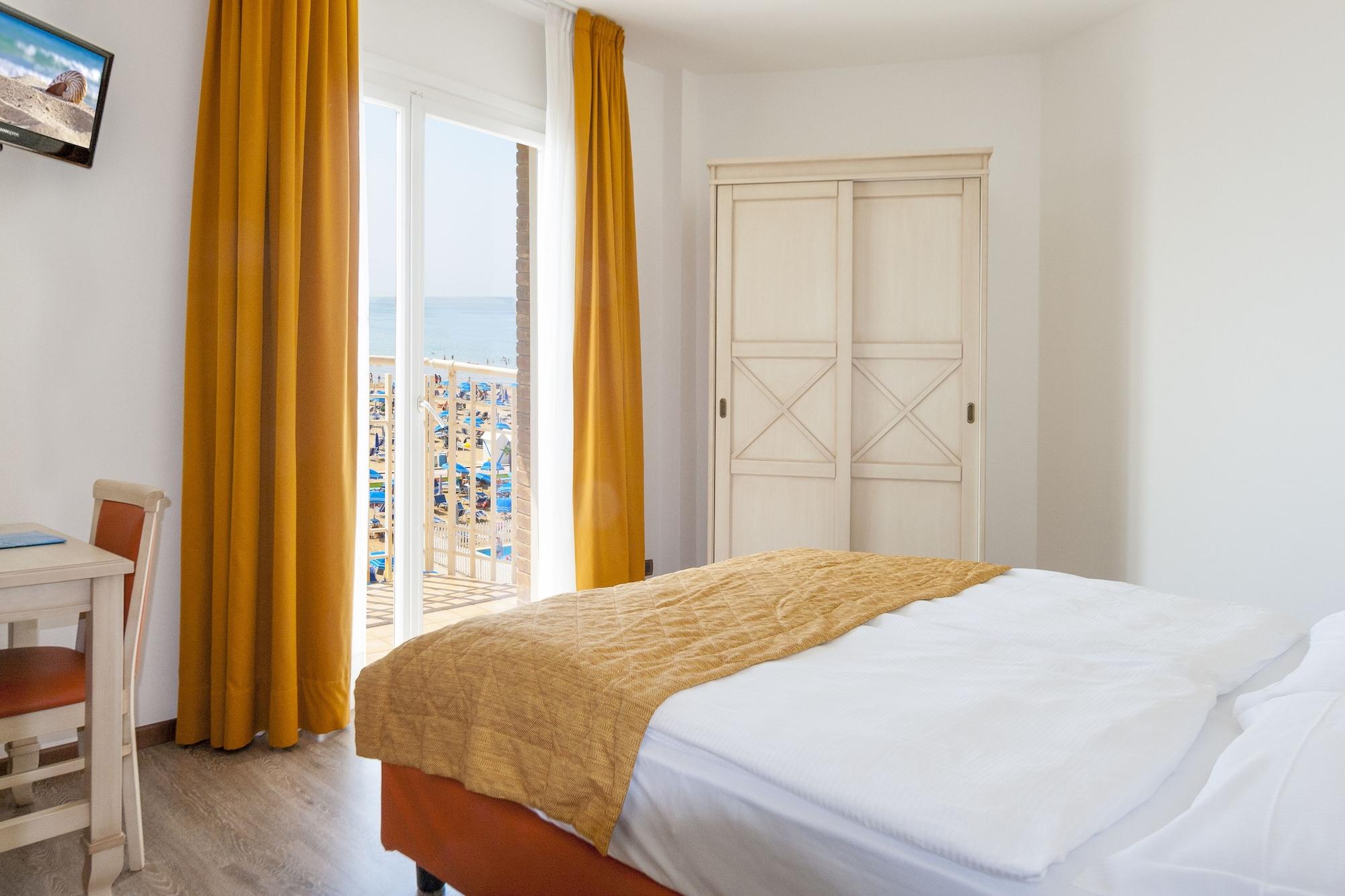 Regent'S Hotel Lido di Jesolo Bagian luar foto