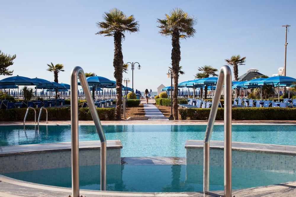 Regent'S Hotel Lido di Jesolo Bagian luar foto