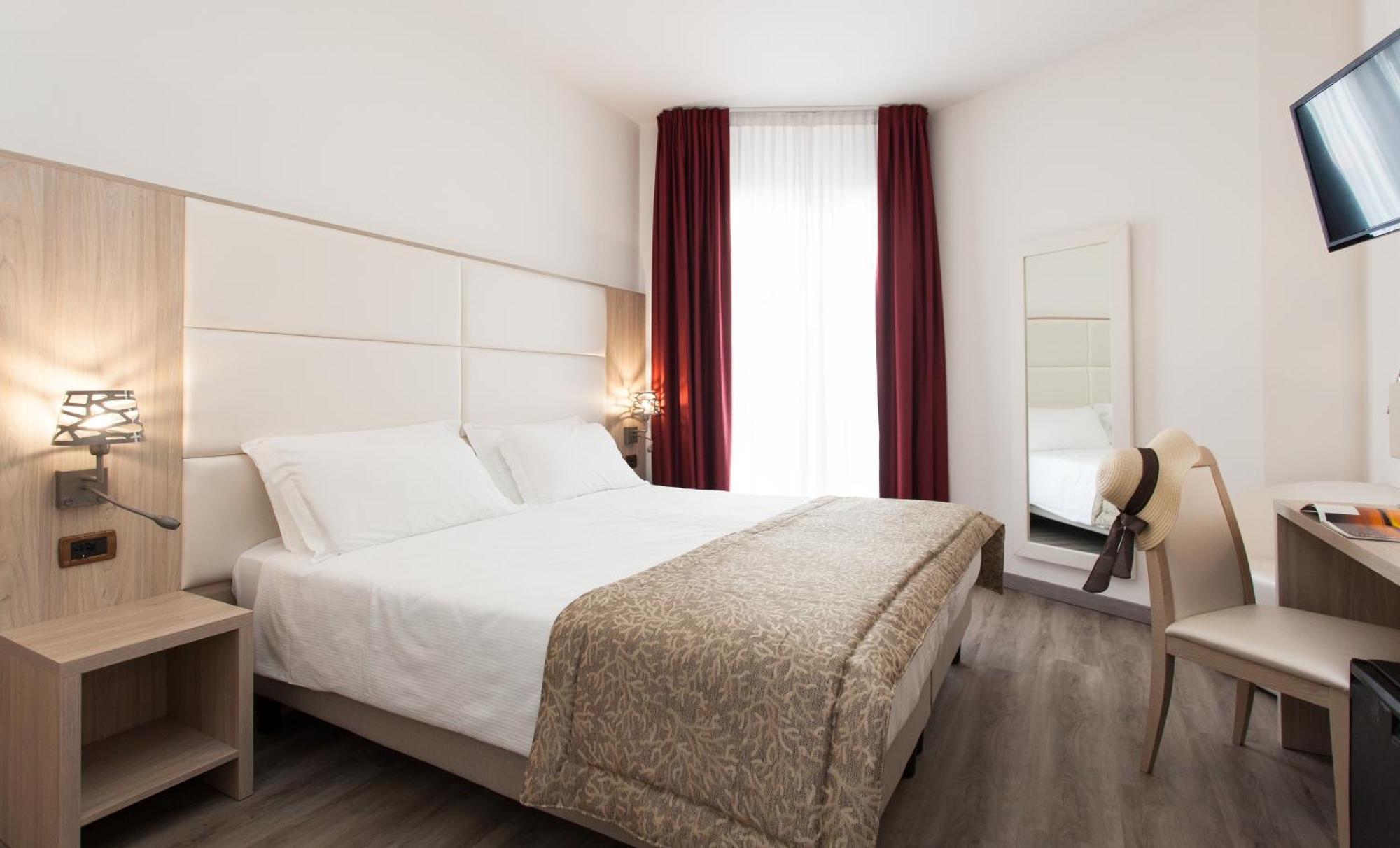 Regent'S Hotel Lido di Jesolo Bagian luar foto