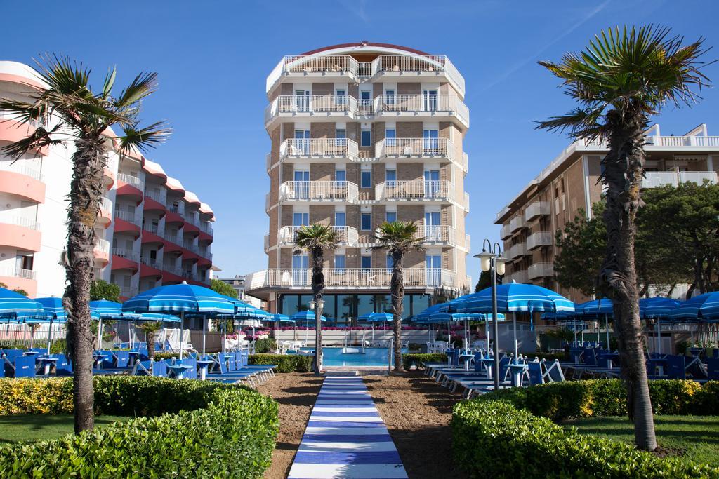 Regent'S Hotel Lido di Jesolo Bagian luar foto