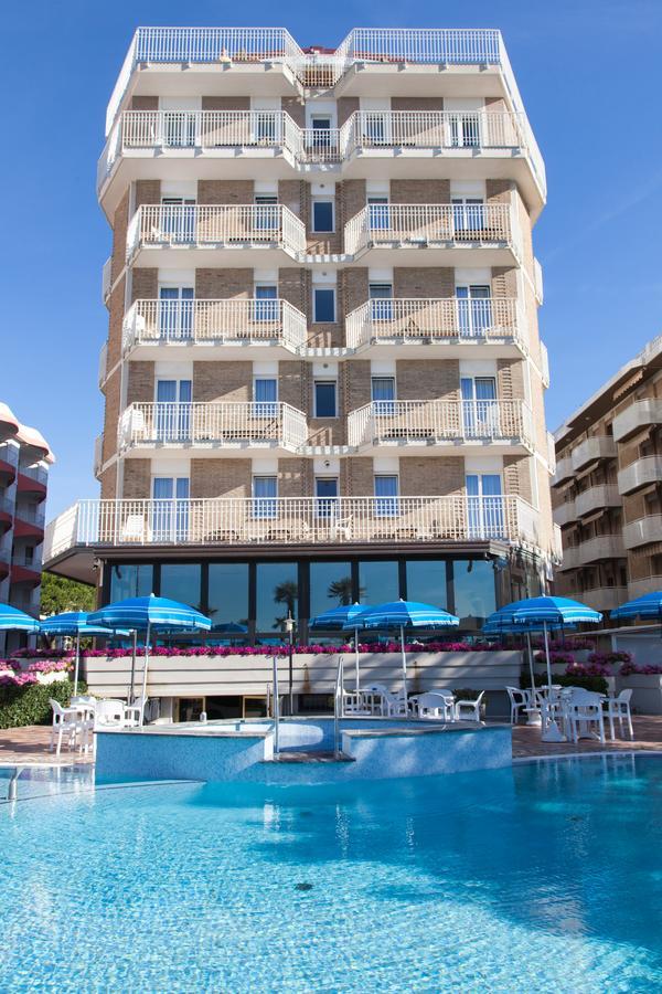 Regent'S Hotel Lido di Jesolo Bagian luar foto