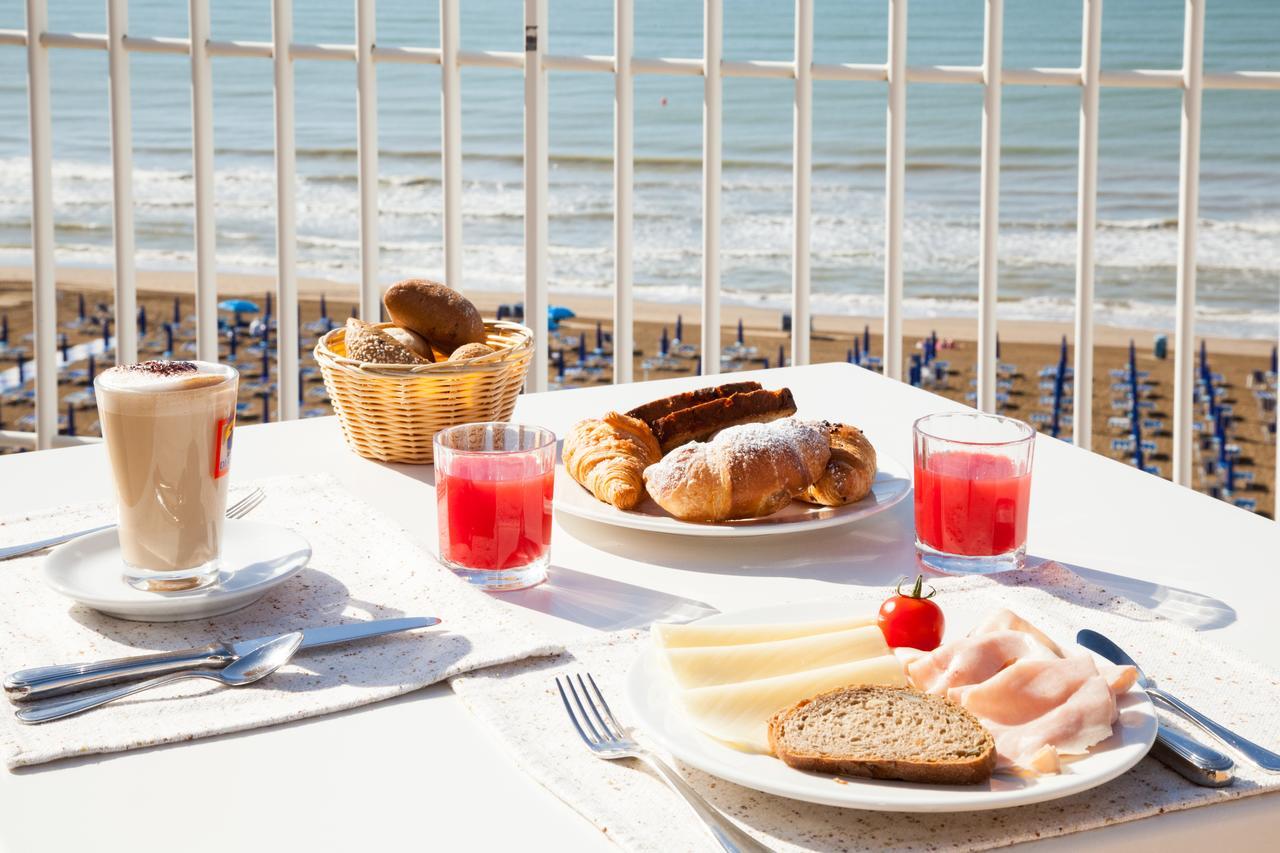 Regent'S Hotel Lido di Jesolo Bagian luar foto